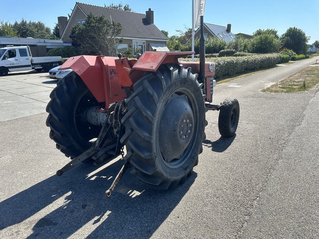 Massey-Ferguson 165