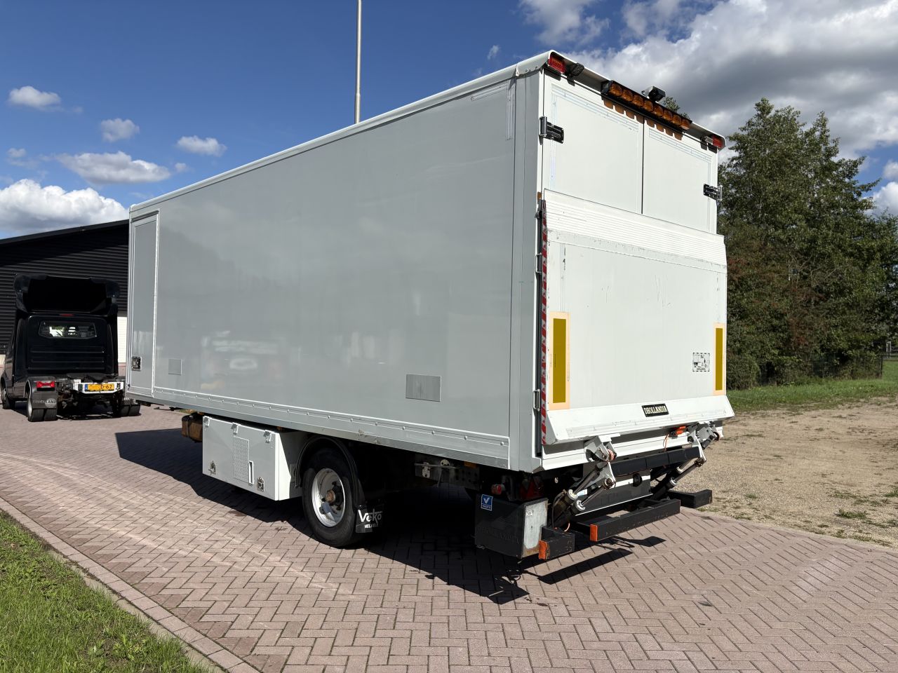 Be oplegger 6.6 ton VF BLOEM OPLEGGER gesloten laadklep 1000 kg