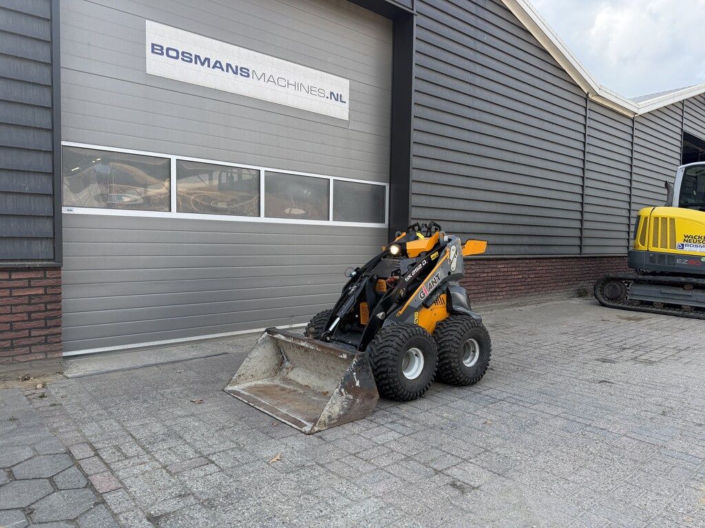 Giant SK252 D skid schranklader / minishovel 2019