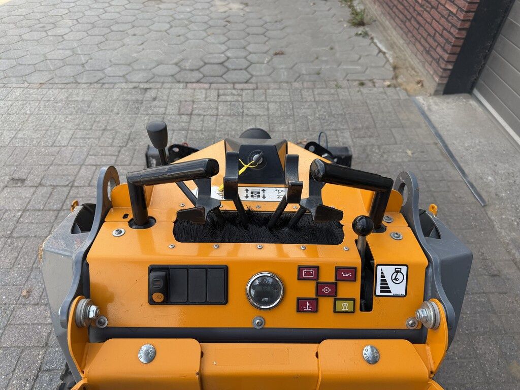 Giant SK252 D skid schranklader / minishovel 2019