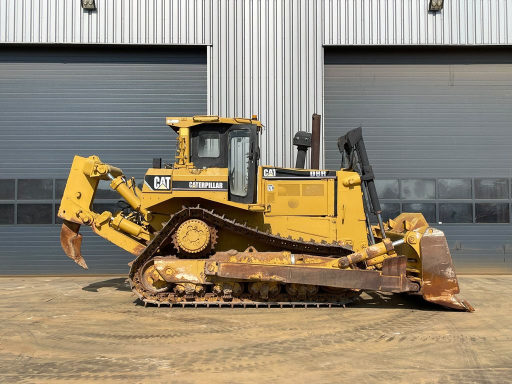 Caterpillar D8R