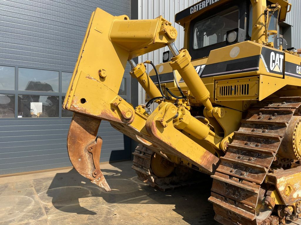 Caterpillar D8R