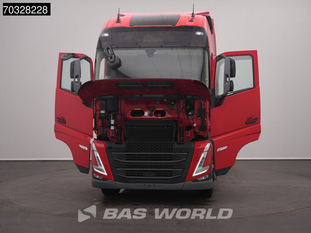 Volvo FH 460 4X2 XL 2x Tanks Navi ACC