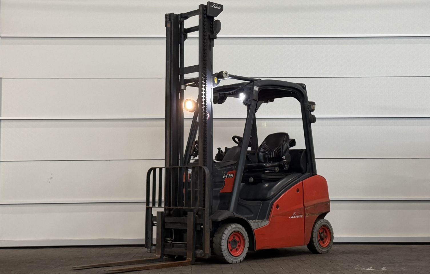 LPG heftruck Linde H16T-01