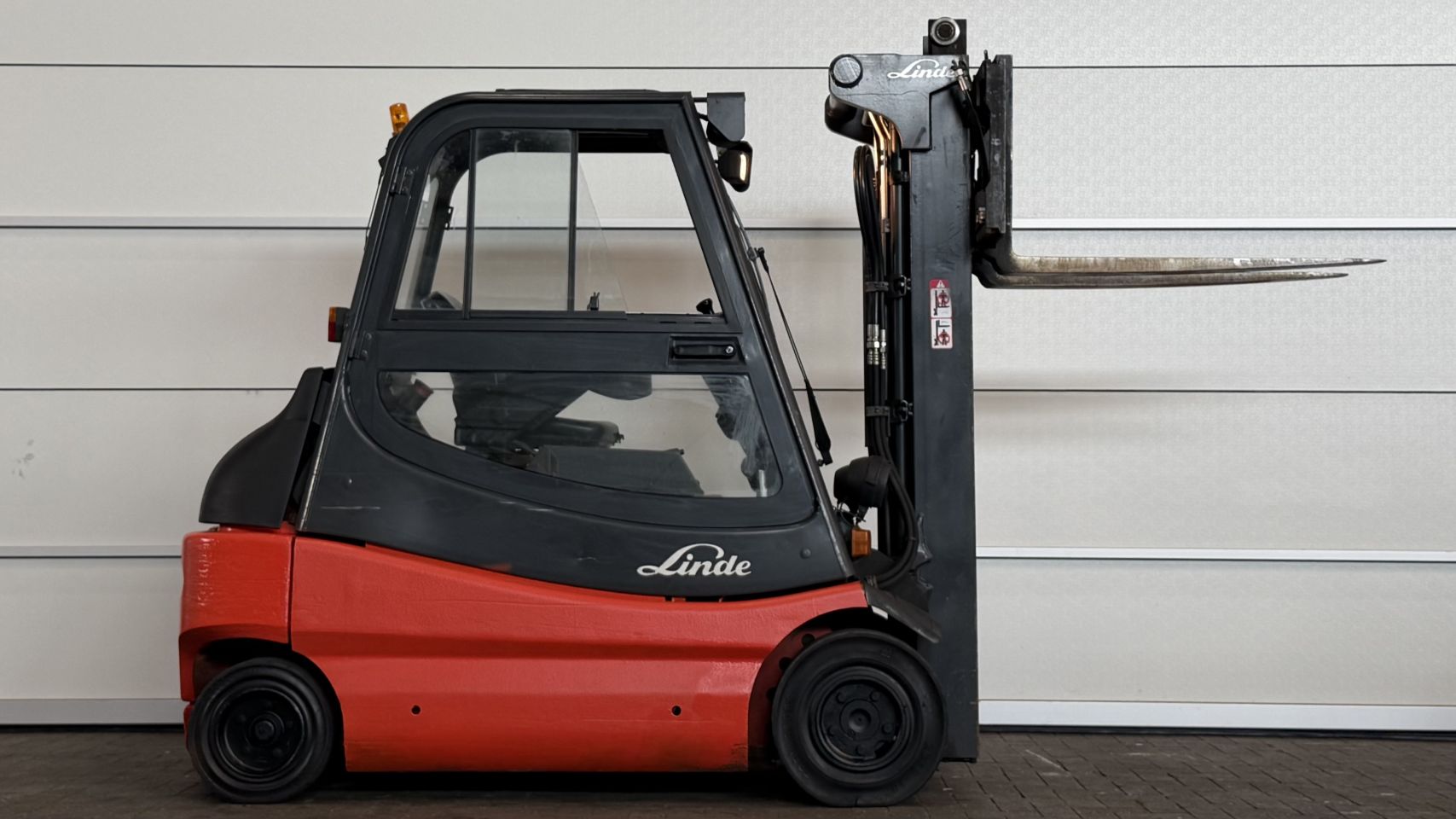 Elektrische heftruck Linde E30-03, Triplex
