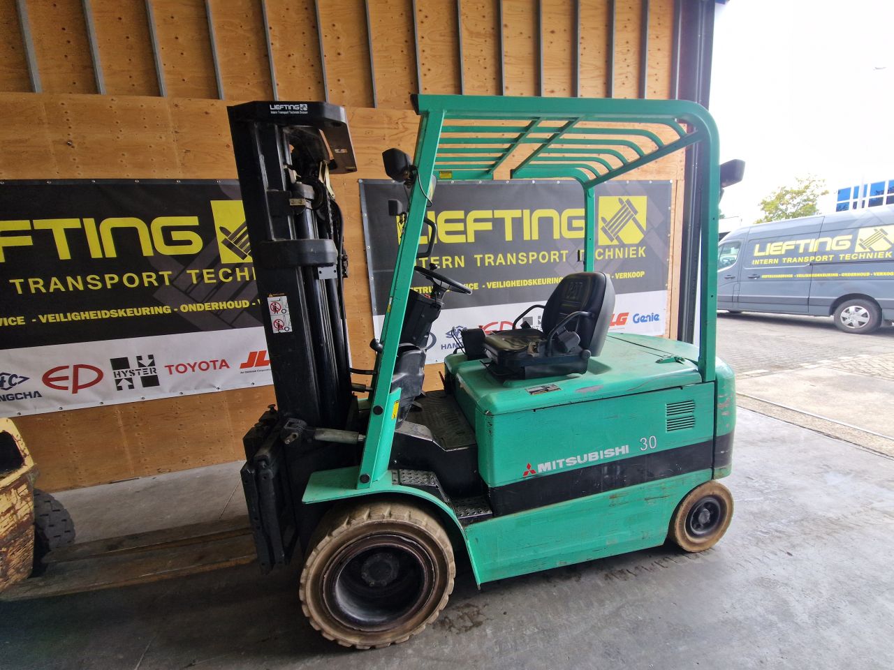Mitsubishi FB30 electrische heftruck triplex sideshift