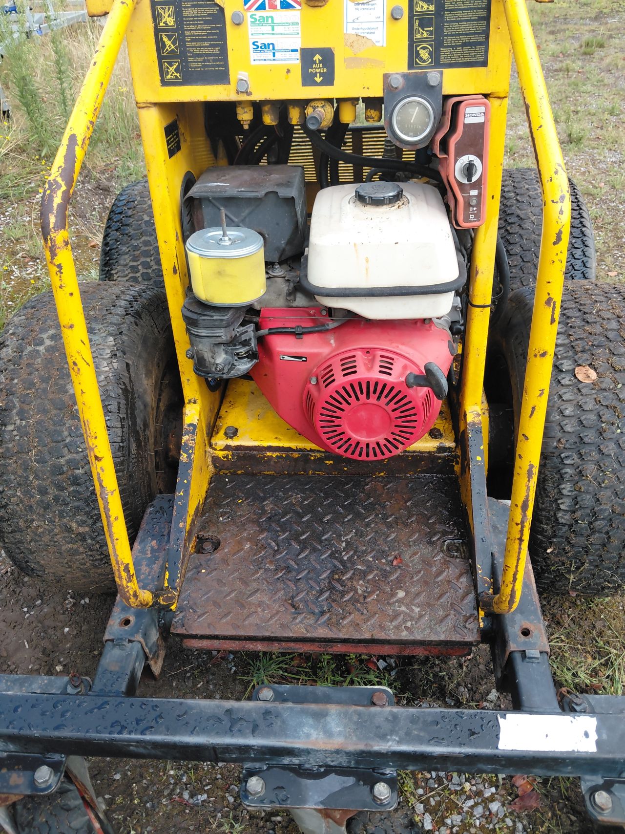 Skidster M10X / Giant / Sherpa 100 / Mini loader / Shovel