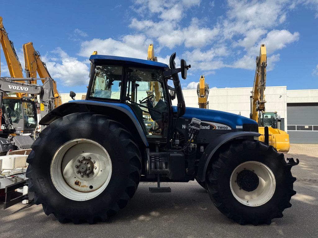 New Holland TM190 TM190
