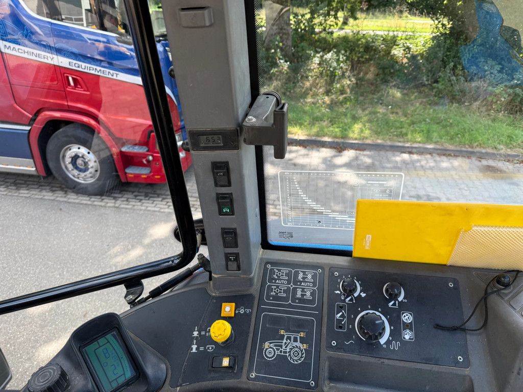 New Holland TM190 TM190