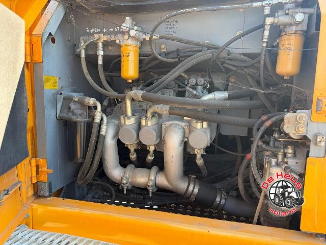 HITACHI ZX210LC-5