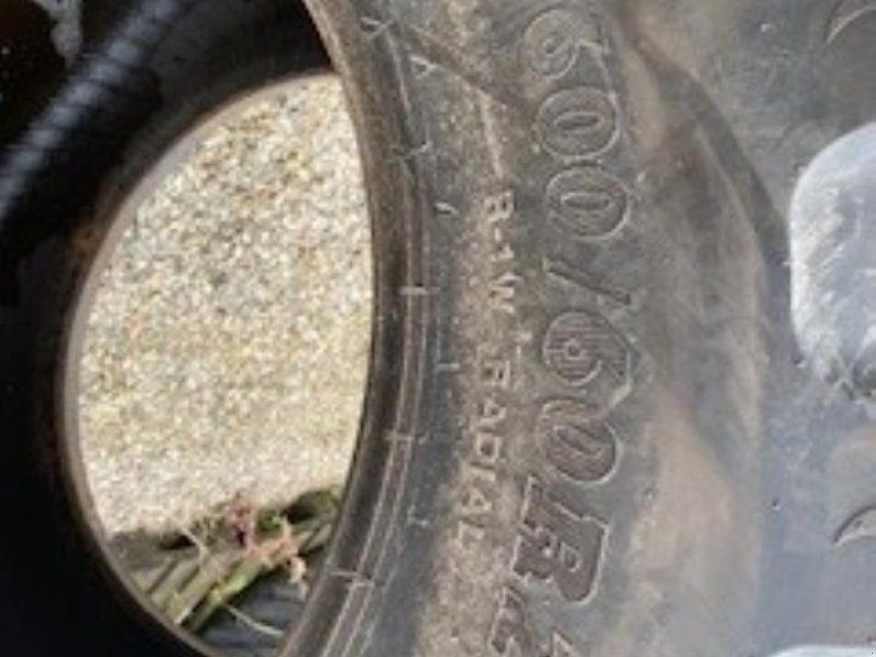 BKT VF 600/60 R28