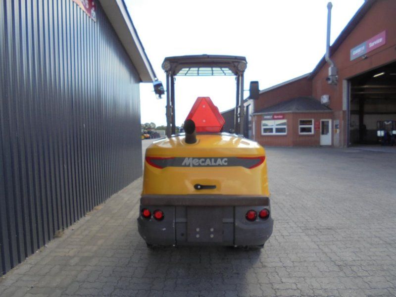 Mecalac MCL8