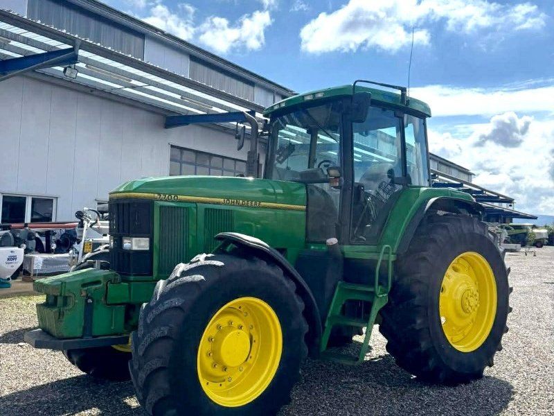 John Deere 7700 Allrad mech. 3709 Std Einsatz Werksverkehr