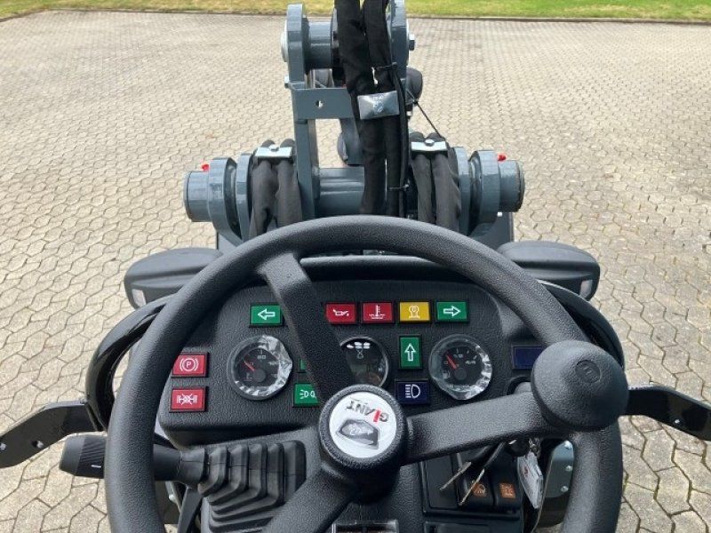 Giant G2500 HD læsser