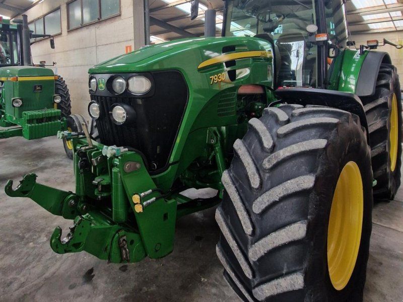 John Deere 7930