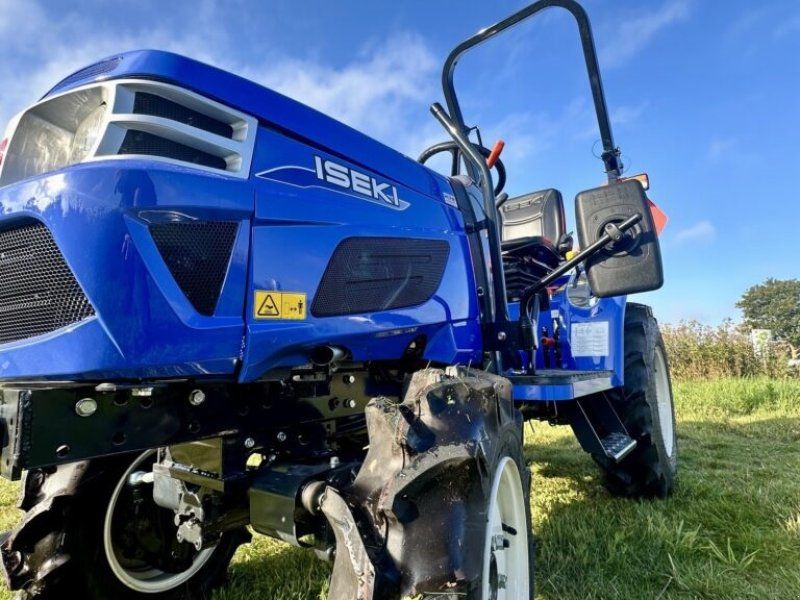Iseki TM3267e