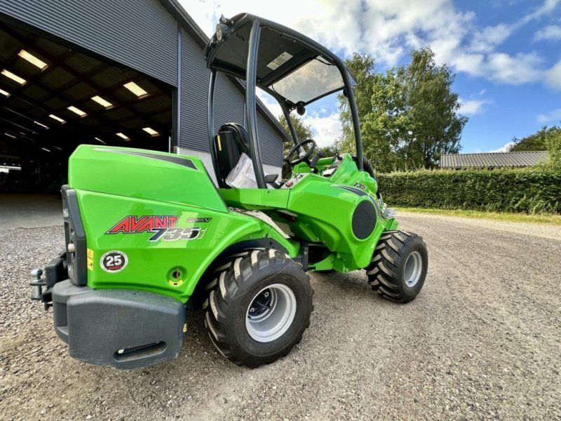 Avant 735