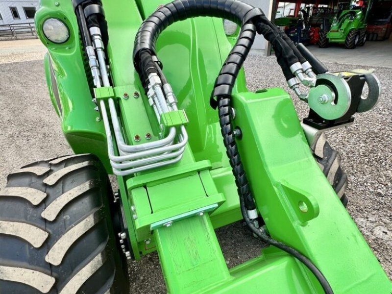 Avant 735