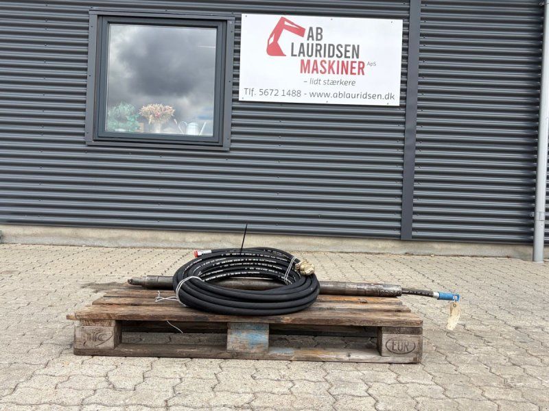 Ø55 Robust Ø55 mm russerraket med helt ny 15 meter skydeslange