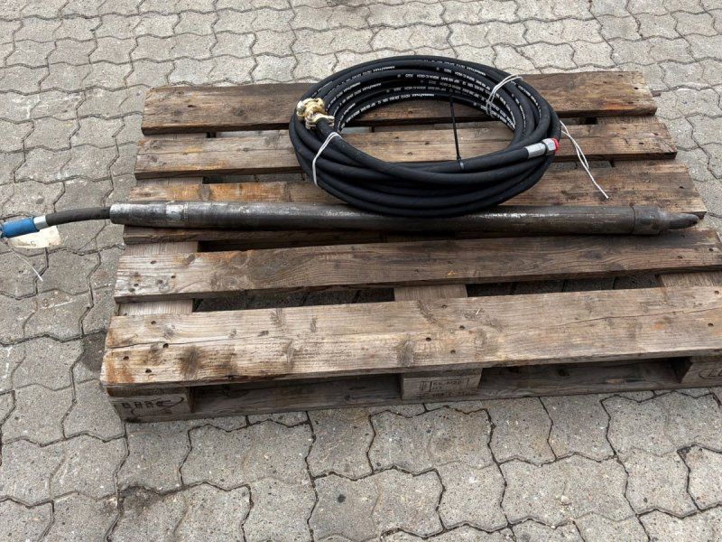 Ø55 Robust Ø55 mm russerraket med helt ny 15 meter skydeslange