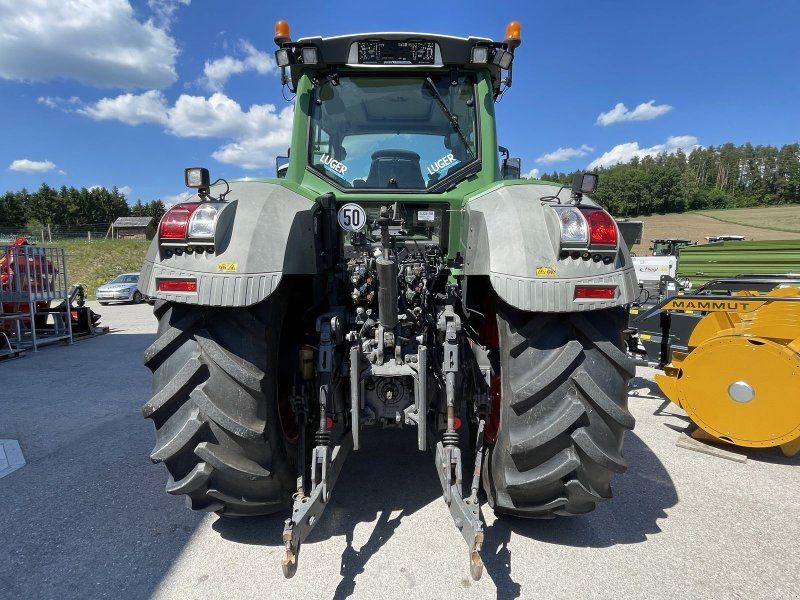 Fendt 828 Vario S4 Profi Plus
