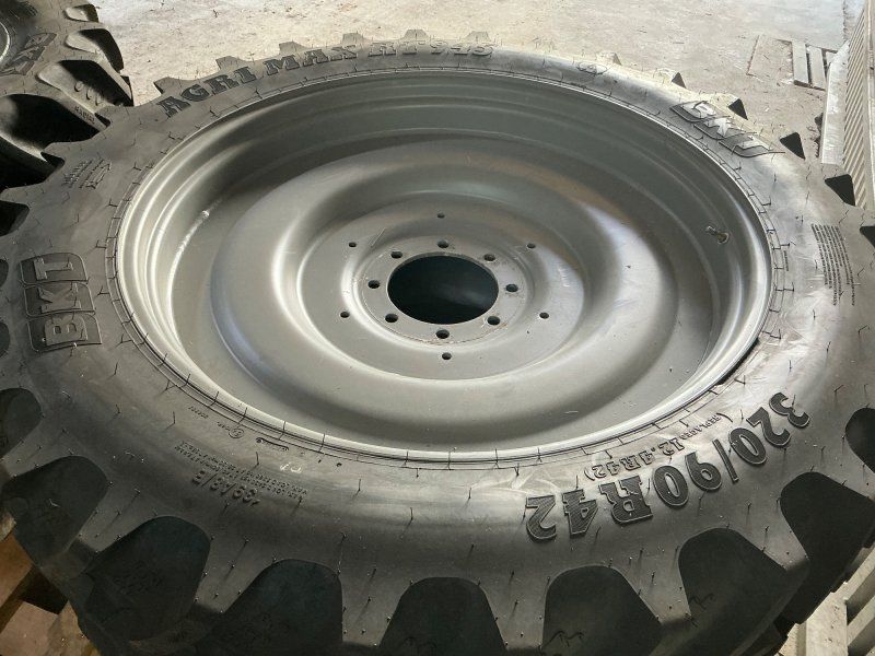 BKT Pflegerädersatz 320/90R42