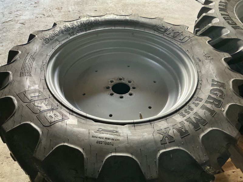BKT Pflegerädersatz 320/90R42