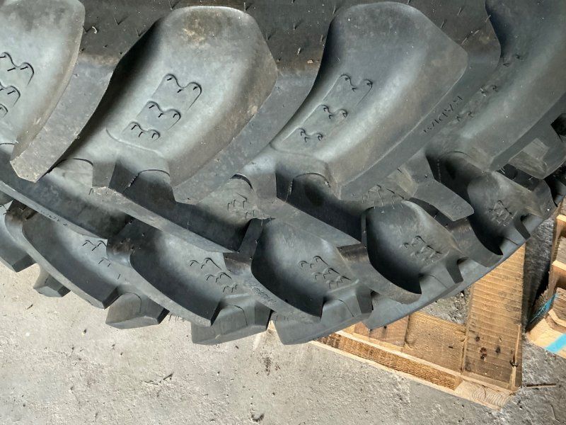 BKT Pflegerädersatz 320/90R42