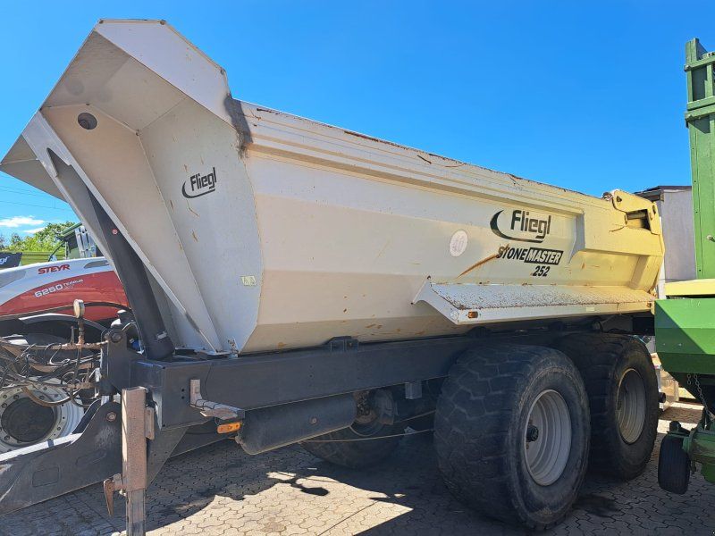 Fliegl Stone Master 252 Profi