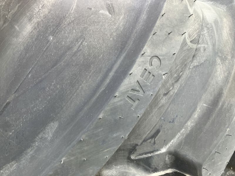 2X CEAT VF 650/65 R38