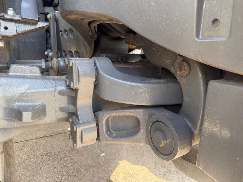 Massey Ferguson 8735 S Dyna VT
