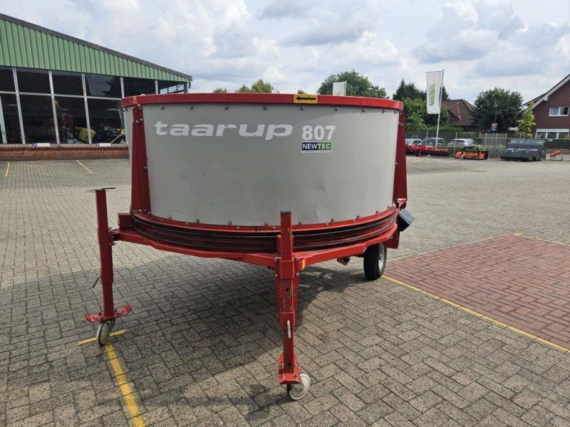 Kverneland Taarup 807