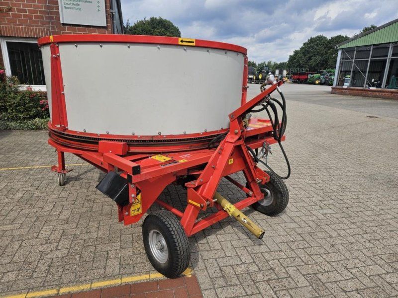 Kverneland Taarup 807
