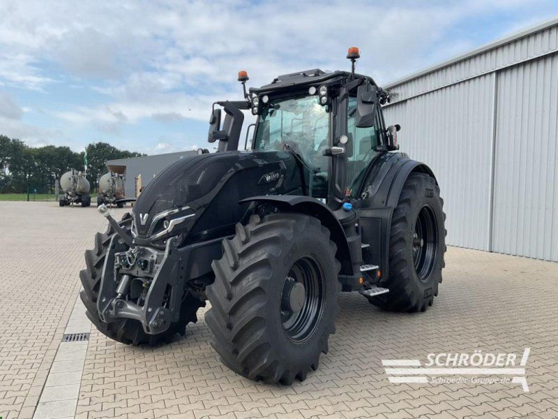 Valtra Q 245 | FORSTKABINE