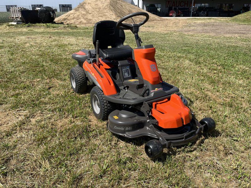 Husqvarna Rider 200iX ALLRAD 94/103cm & SCHNEESCHILD