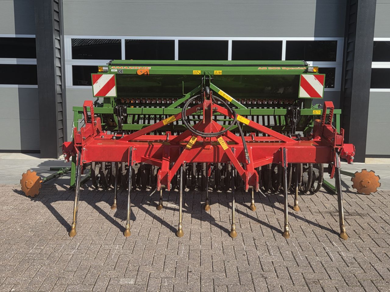 Evers Mustang LD-11BR + Amazone AD 303 Special zaaiopbouw