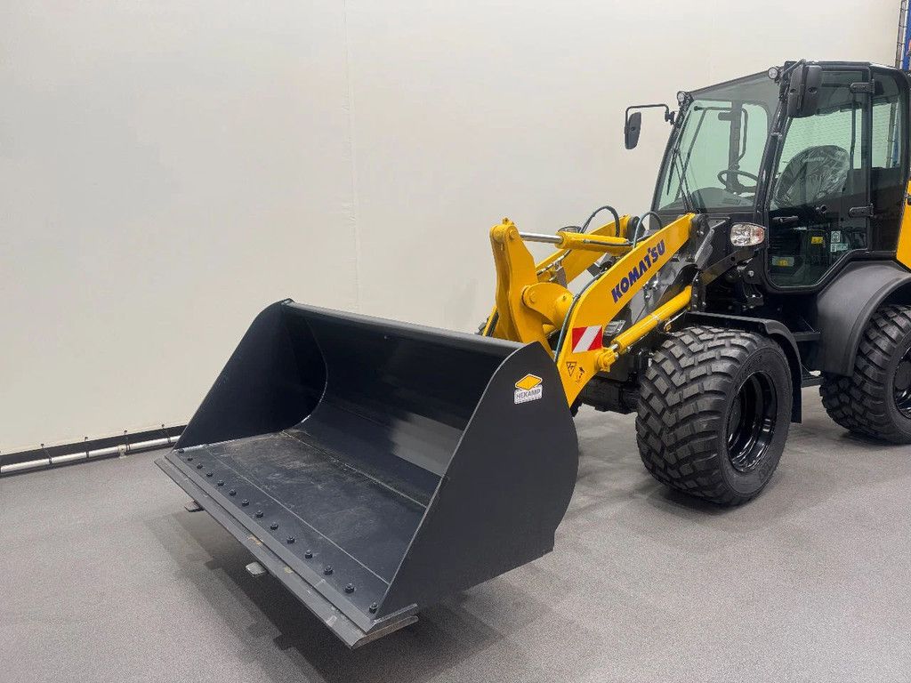 Komatsu WA80M-8E0 NIEUW