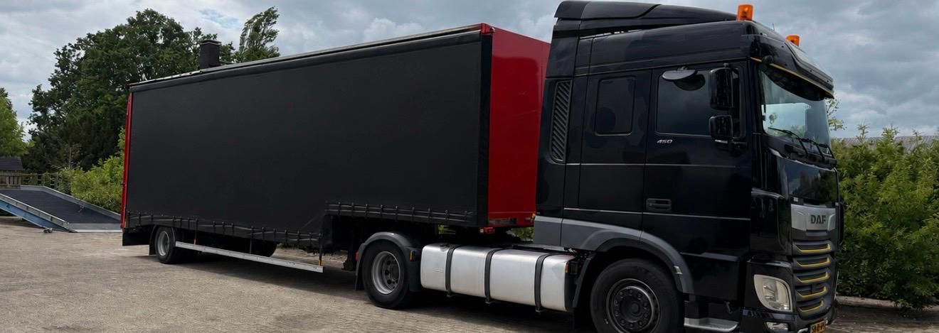 Nooteboom Semi dieplader machine transport laadklep