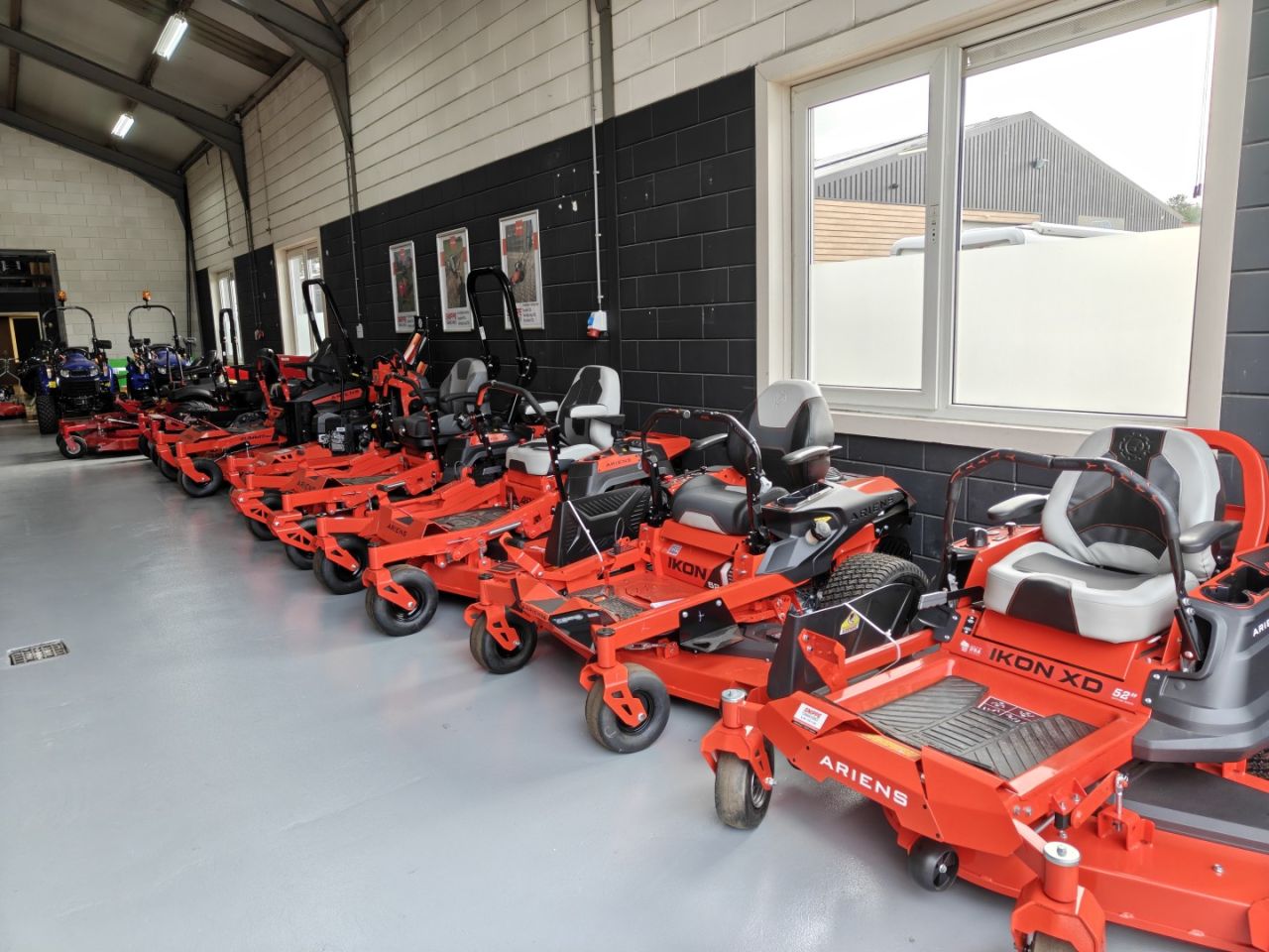 Nieuwe & gebruikte zitmaaiers Husqvarna Ariens EGO Kress