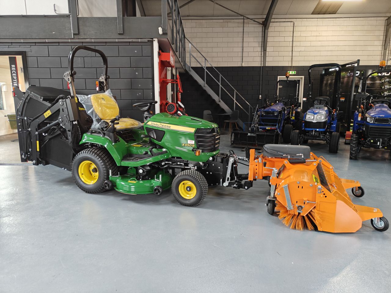 Nieuwe & gebruikte zitmaaiers Husqvarna Ariens EGO Kress