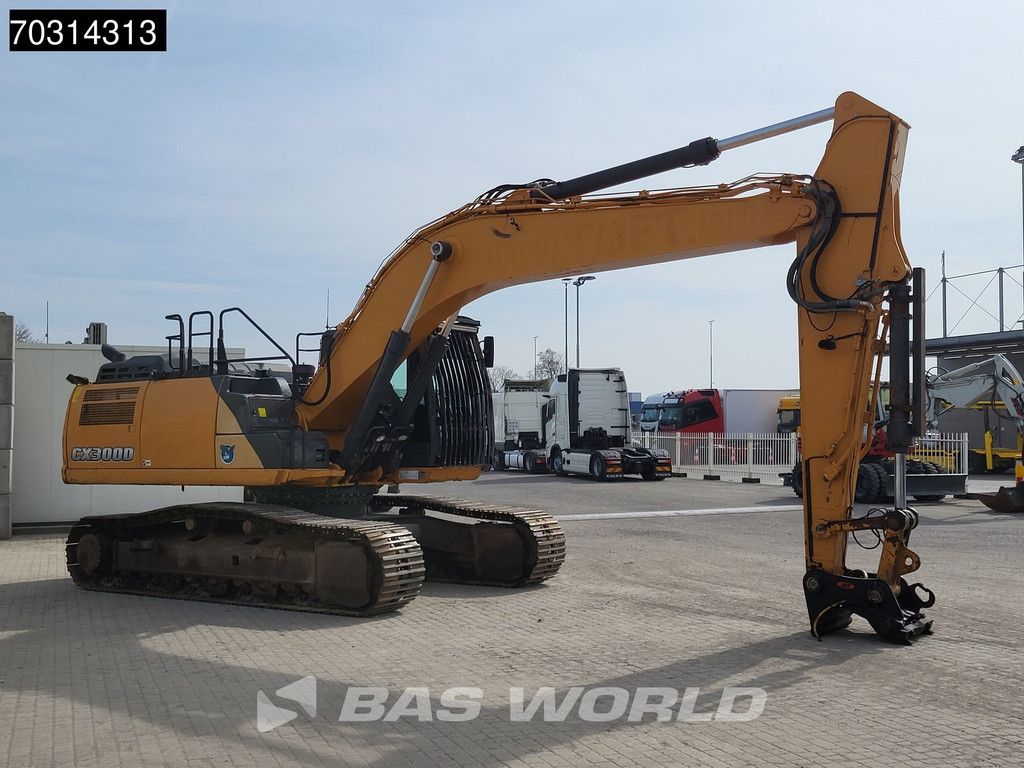 Case CX300 D