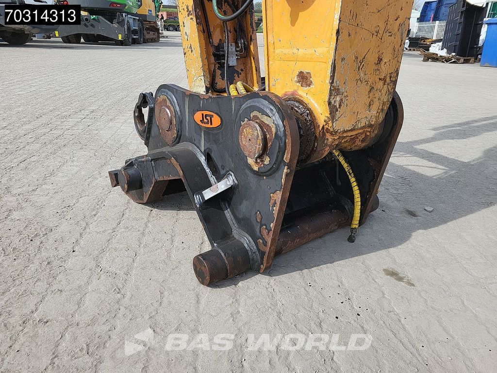 Case CX300 D