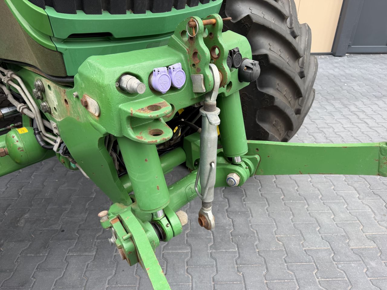 John Deere 6215R AP