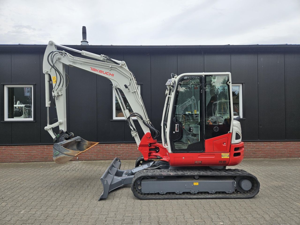 Takeuchi TB260 Stage V 1580 uur