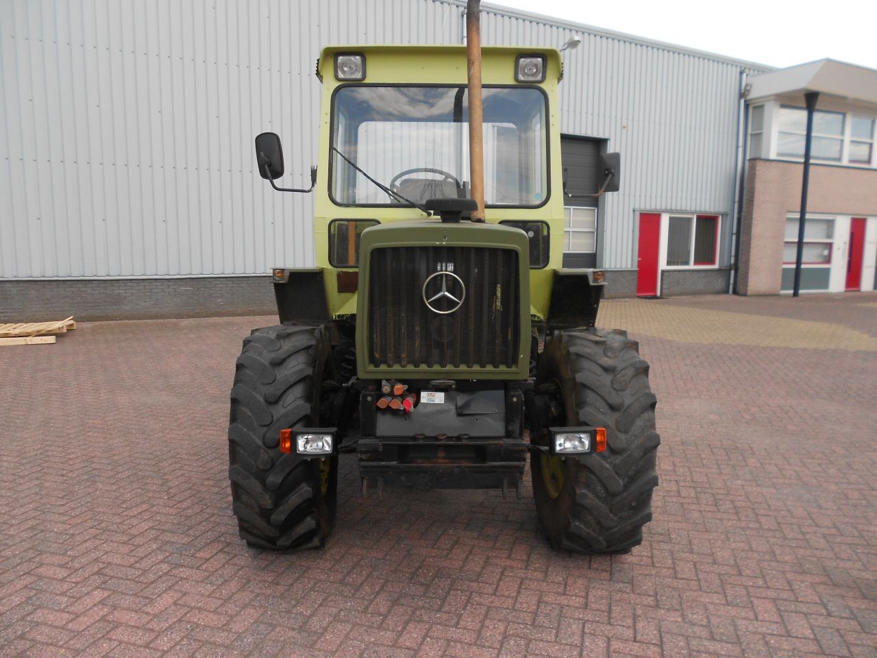Mb trac 900