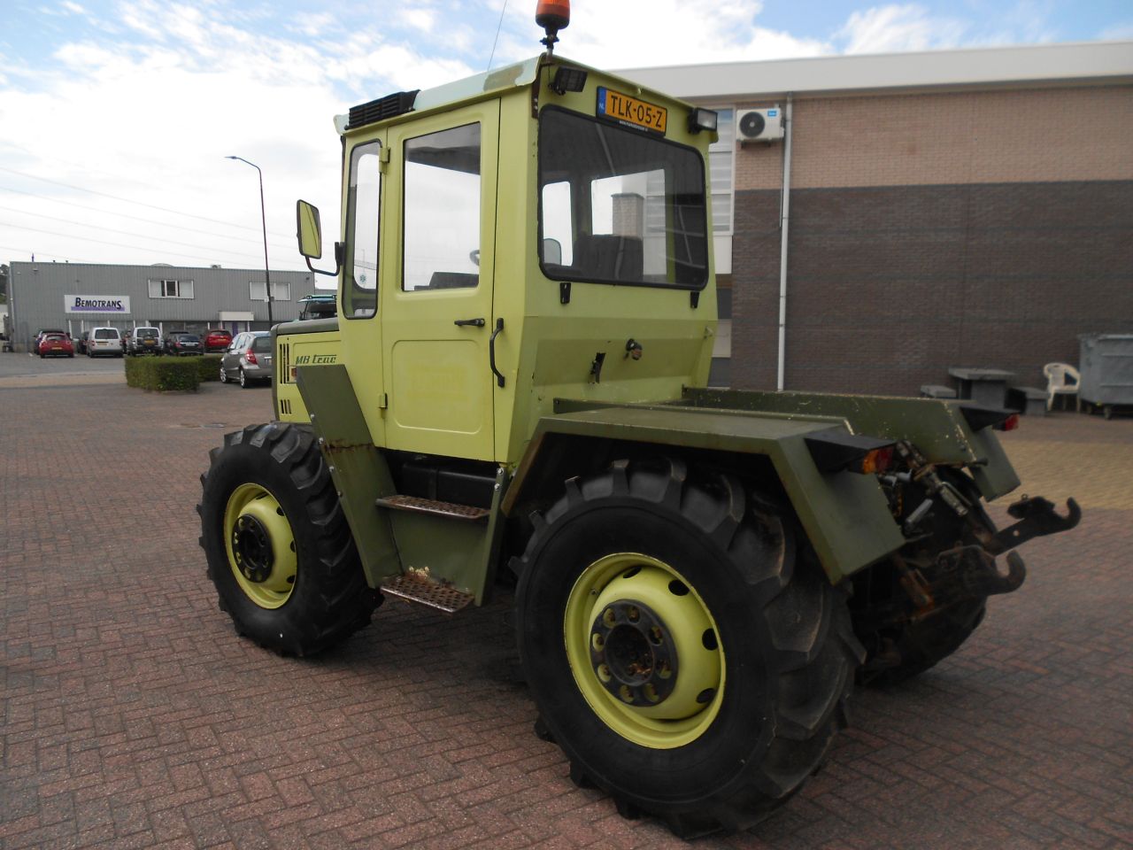 Mb trac 900