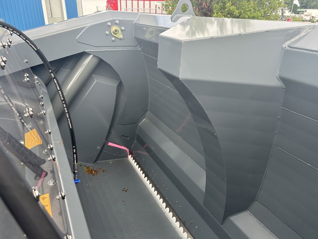 Flingk KHXL 1724 met JCB Q-Fit