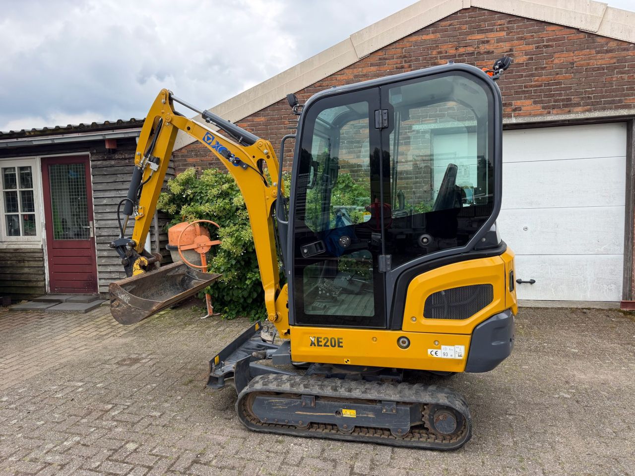 Xcmg xe20e 2024 2 tonner 832 uur minigraver super staat