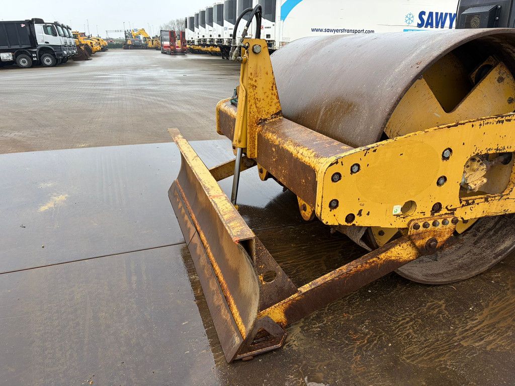 Caterpillar CS563E