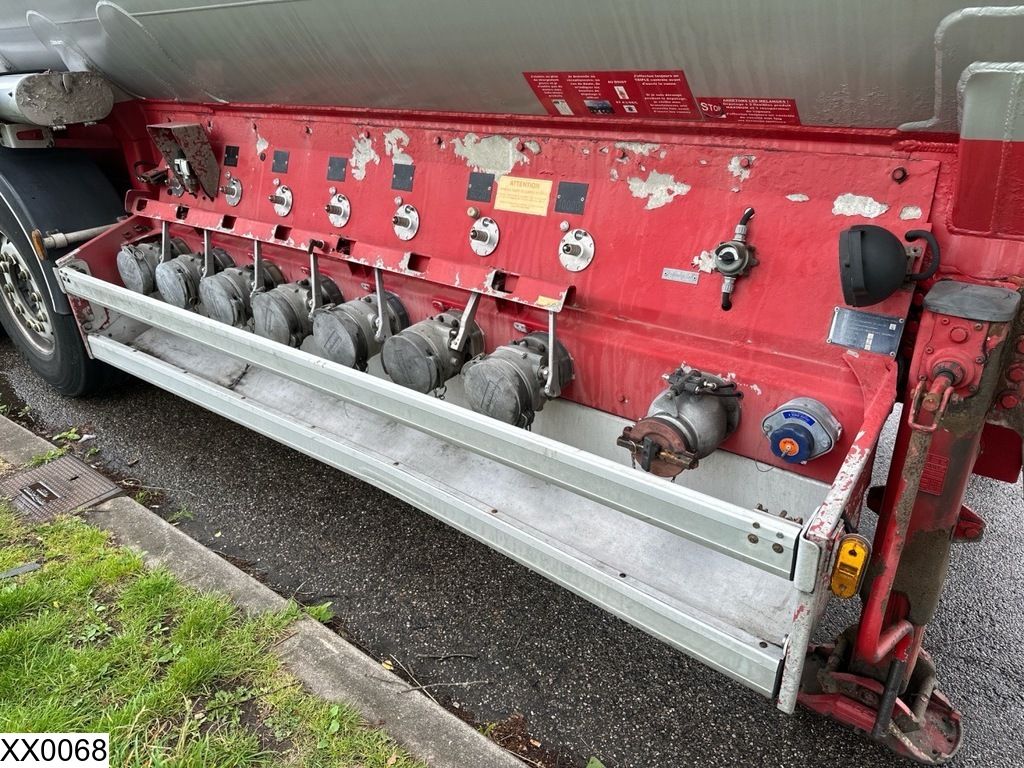 Trailor Fuel 40119 Liter, 7 Compartments